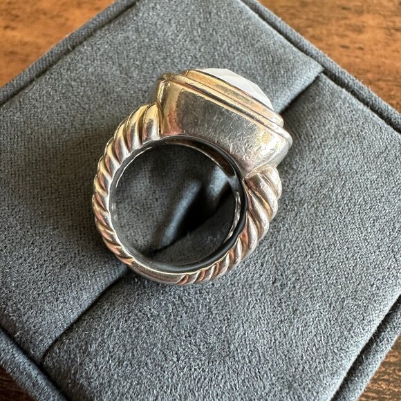 David Yurman Albion Ring w/ White Agate - 16mm - Size 6 - DEFECT - Picture 12 of 14
